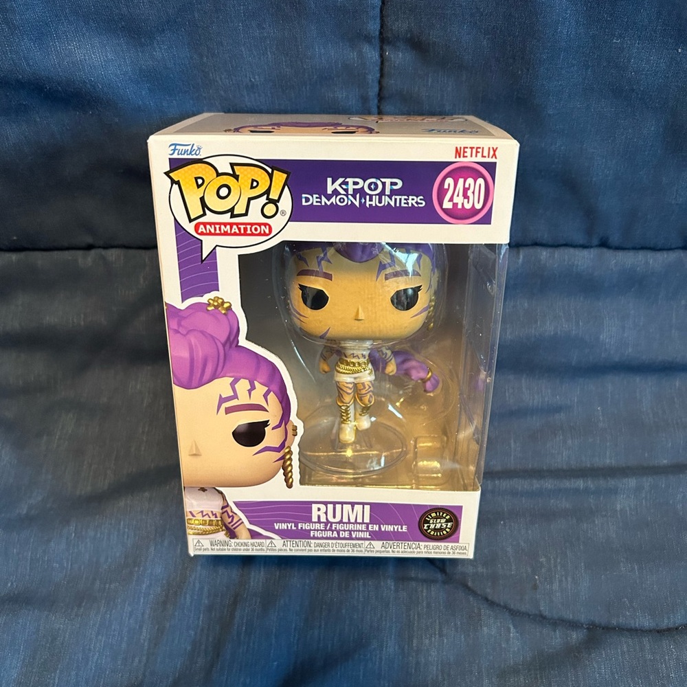 K-Pop Demon Hunters Rumi Glow CHASE Funko Pop - Picture 1 of 11